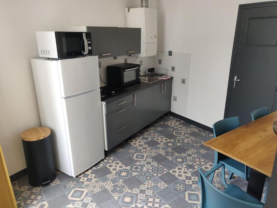 De Et D'or - Proche Gare - Parking - Jardin Apartment *